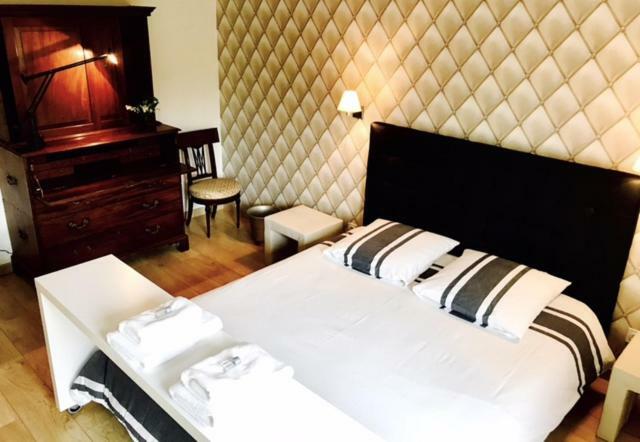 Bed and Breakfast Domaine Le Hetrey Toutainville Exterior foto