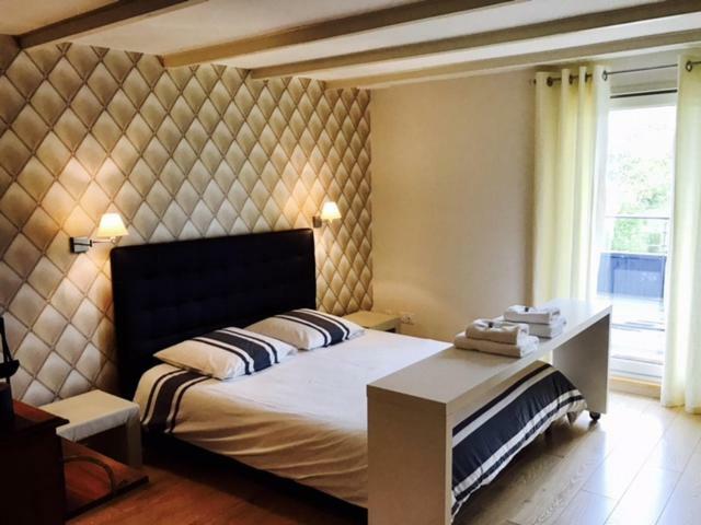Bed and Breakfast Domaine Le Hetrey Toutainville Exterior foto